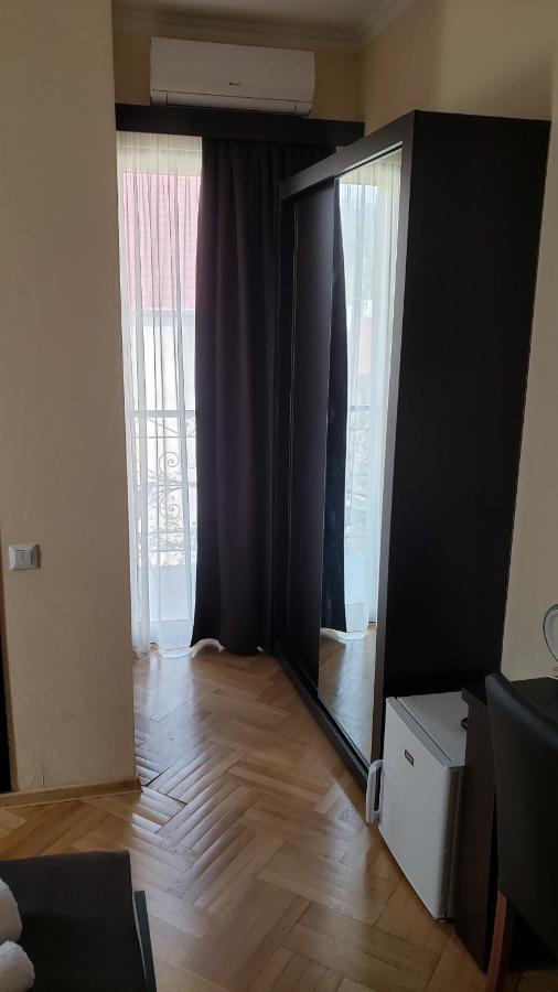 Family Guest House 트빌리시 외부 사진
